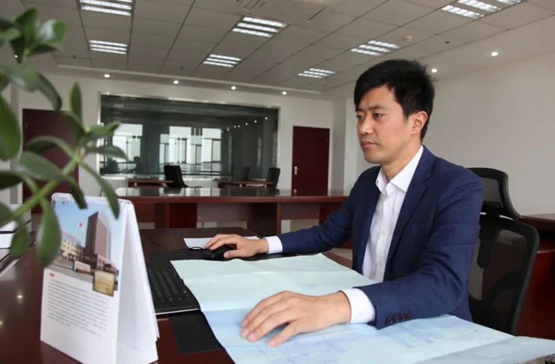 海安名匠丨江蘇鵬飛集團股份有限公司設計中心主任，高級工程師、高級技師李曉平